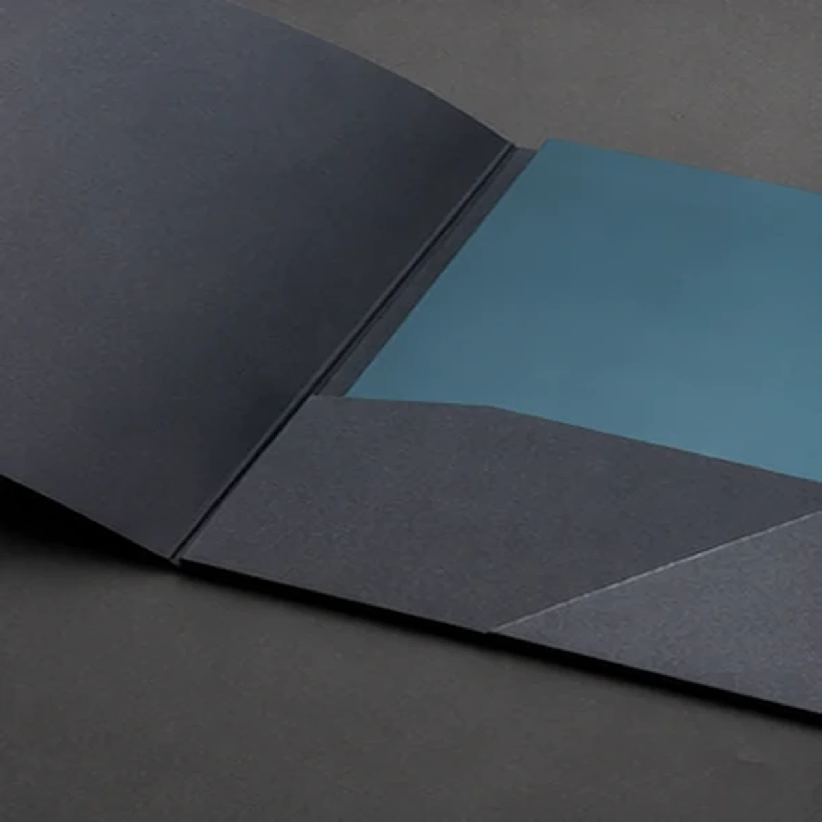 Presentation Folders finishing detail